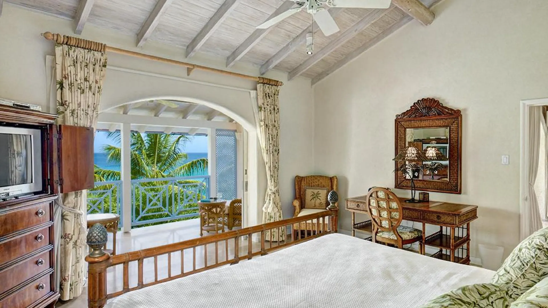 Port St. Charles Otel Saint Peter Resort