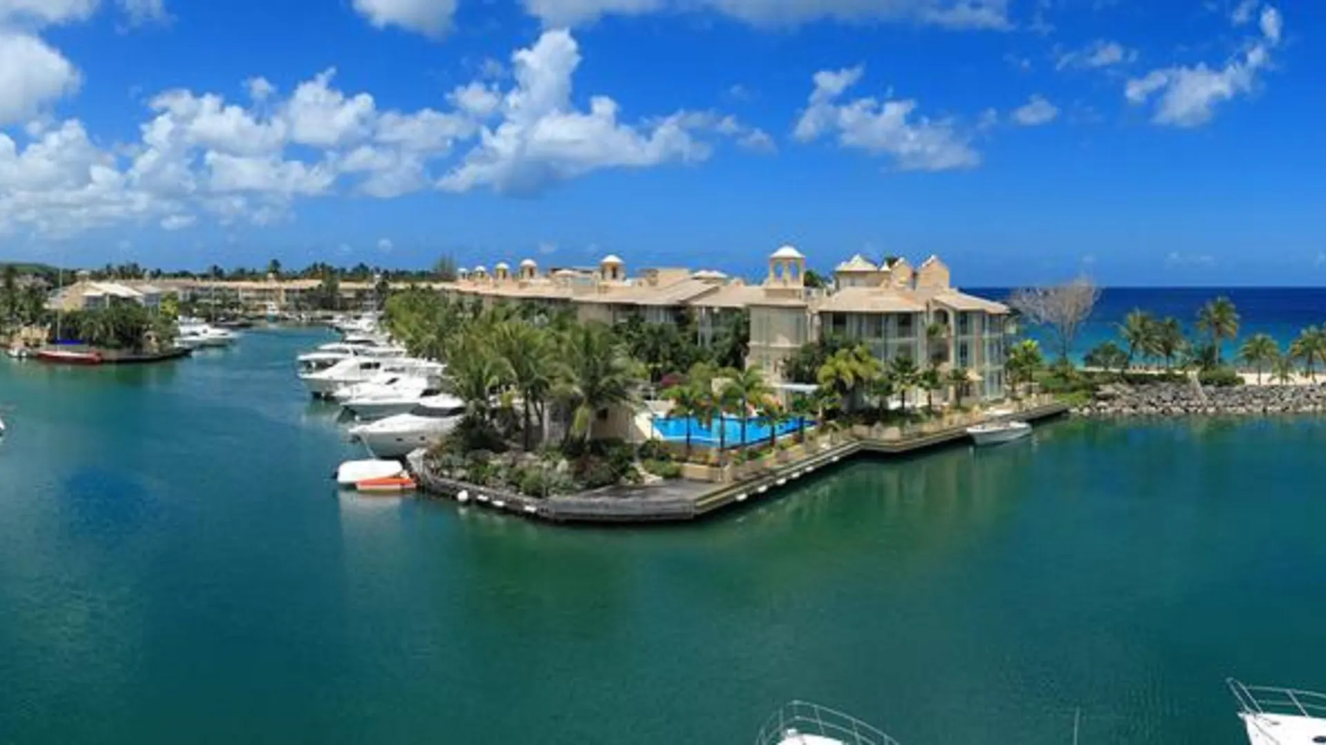 Resort Port St. Charles Otel Saint Peter