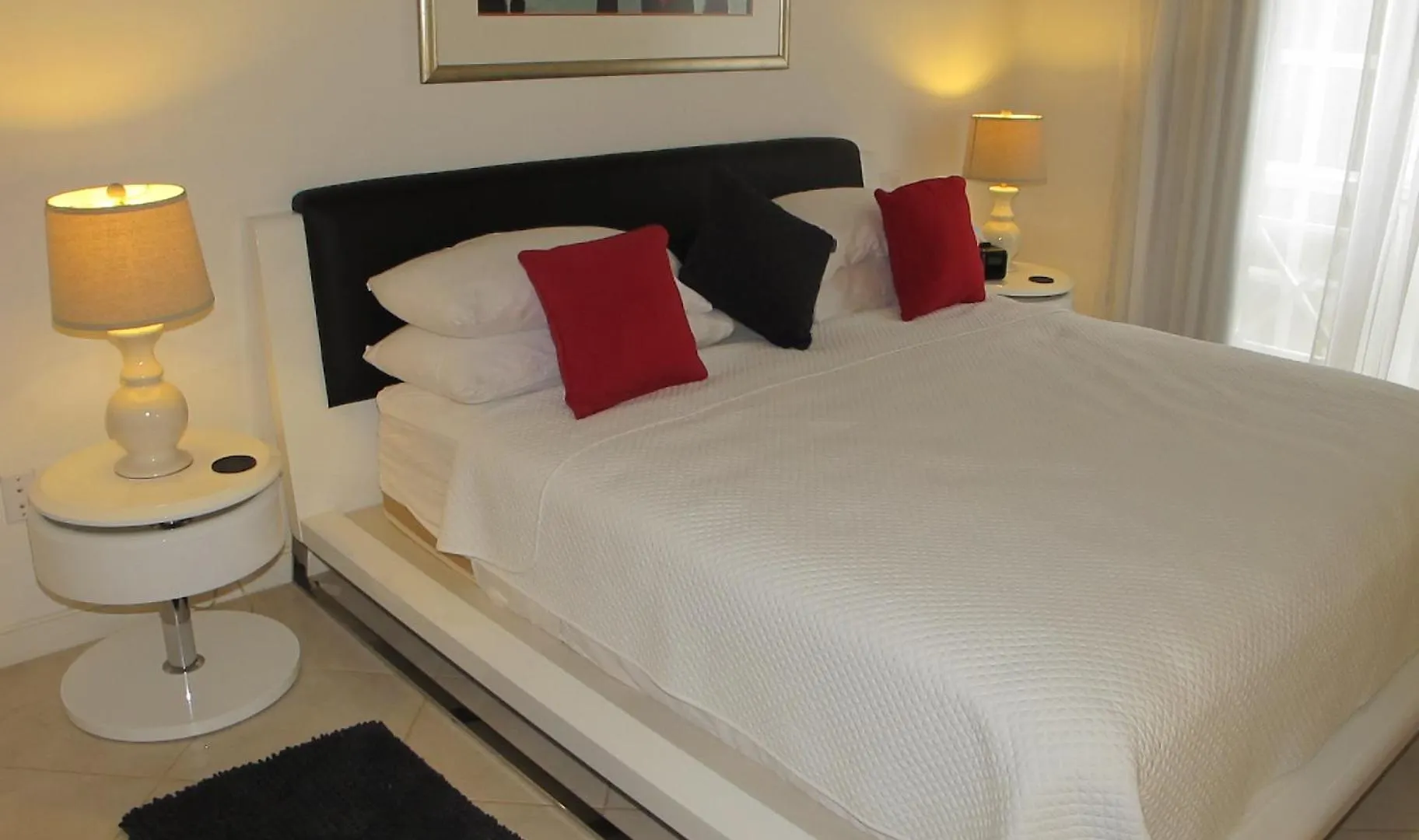 Port St. Charles Otel Saint Peter