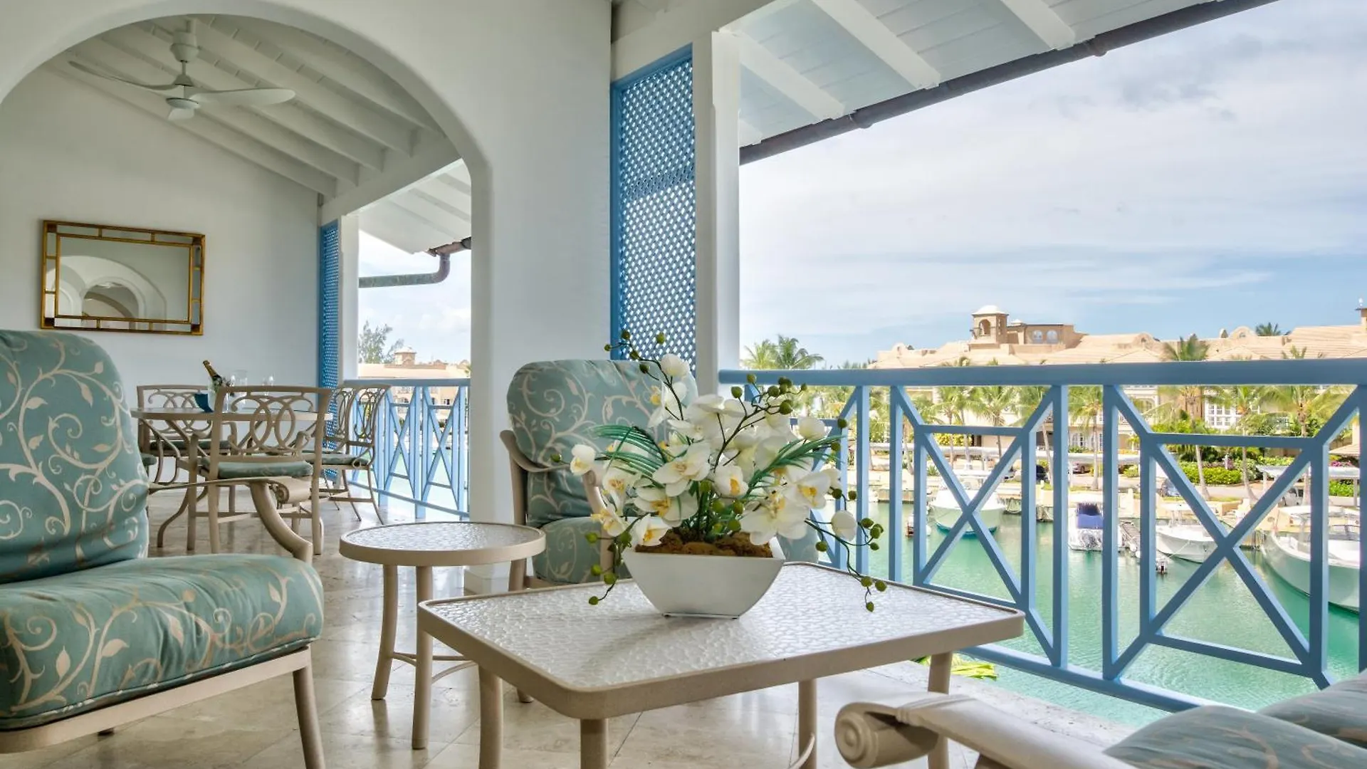 Port St. Charles Otel Saint Peter