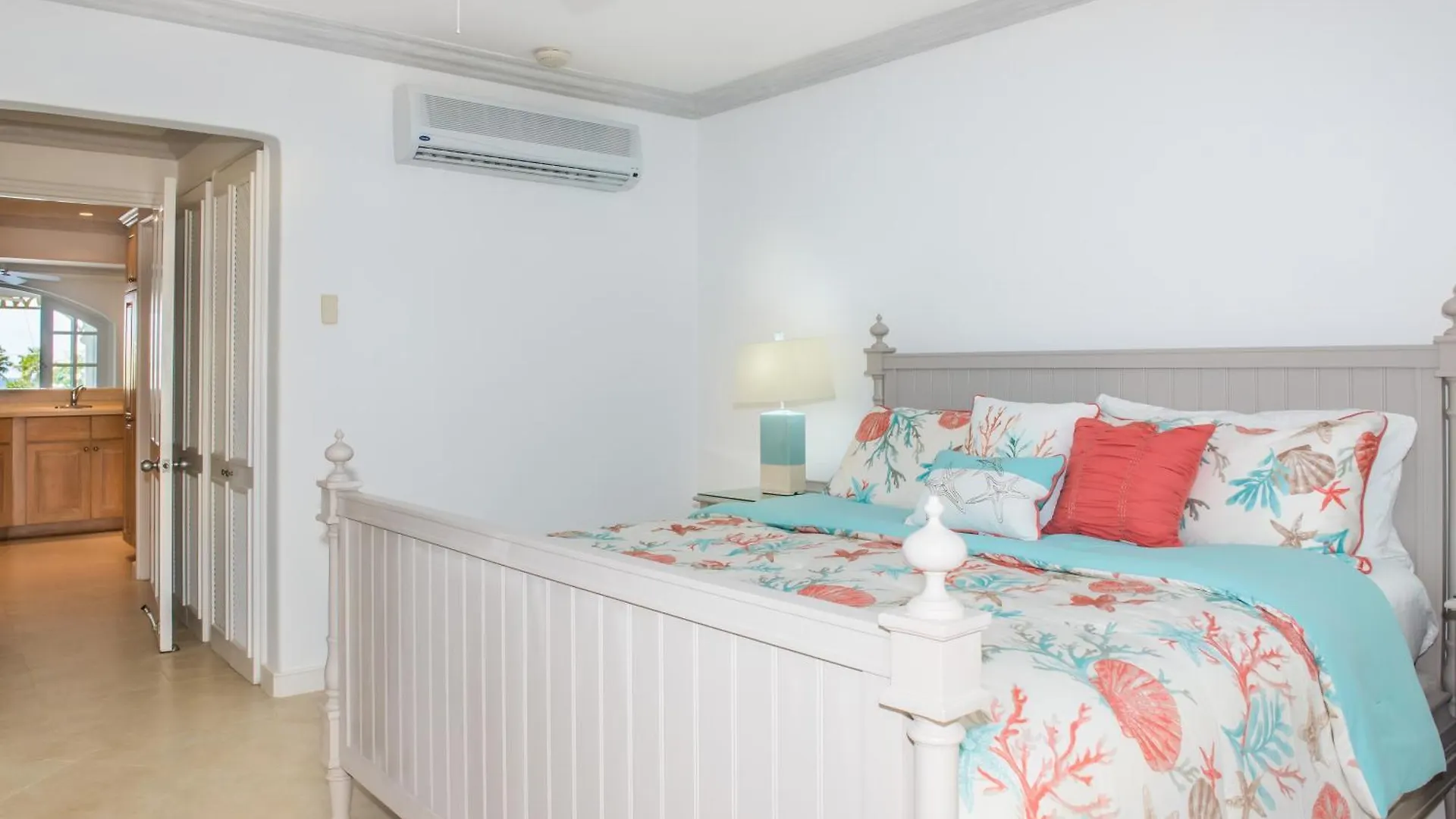 Port St. Charles Otel Saint Peter Resort
