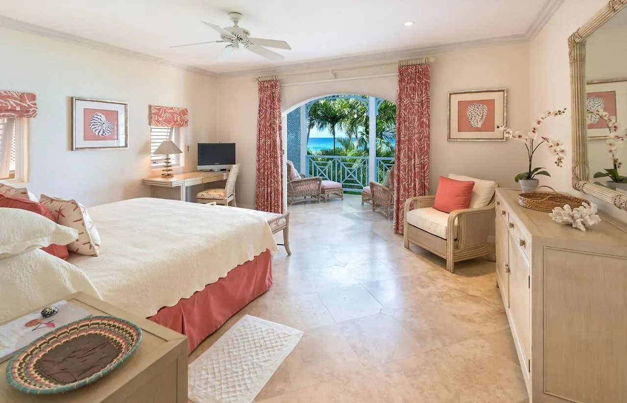 Port St. Charles Hotel Saint Peter Resort