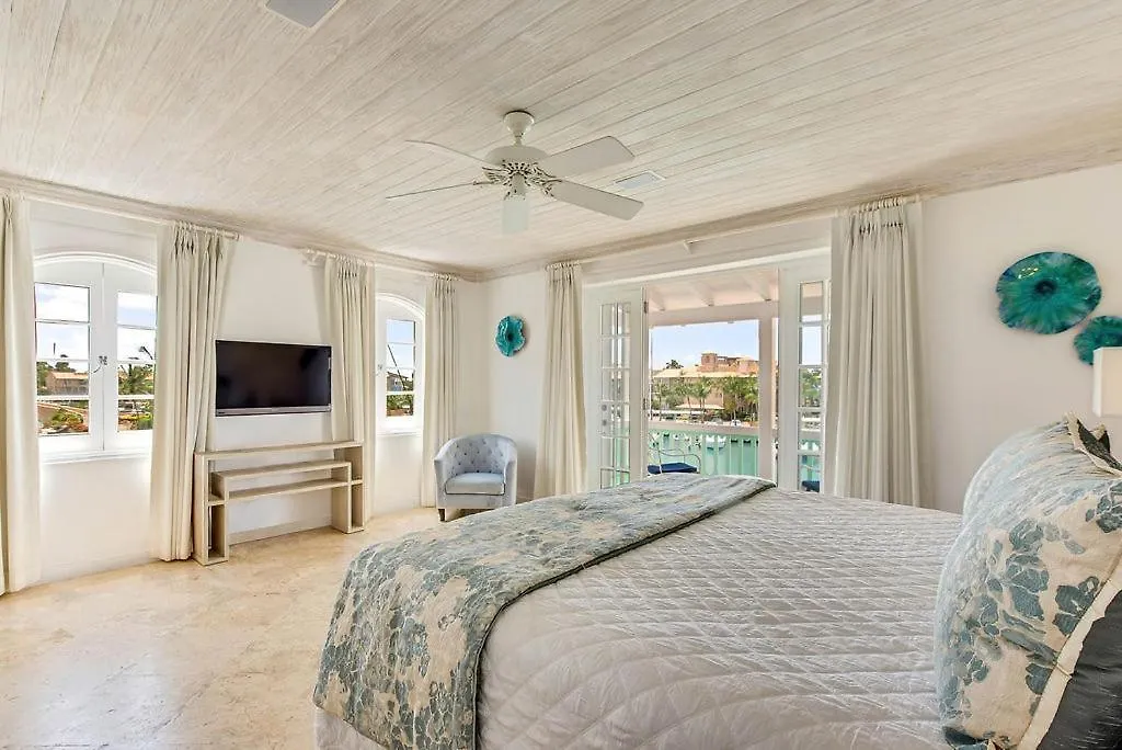 Port St. Charles Hotel Saint Peter Resort