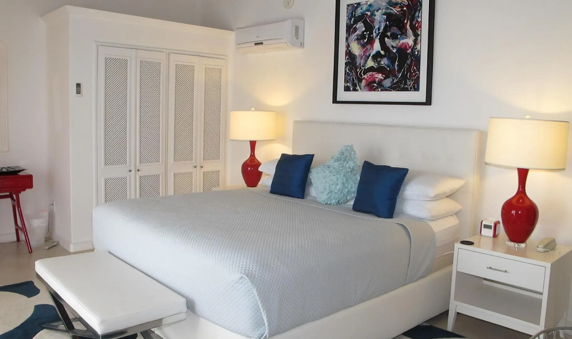 Port St. Charles Hotel Saint Peter Resort